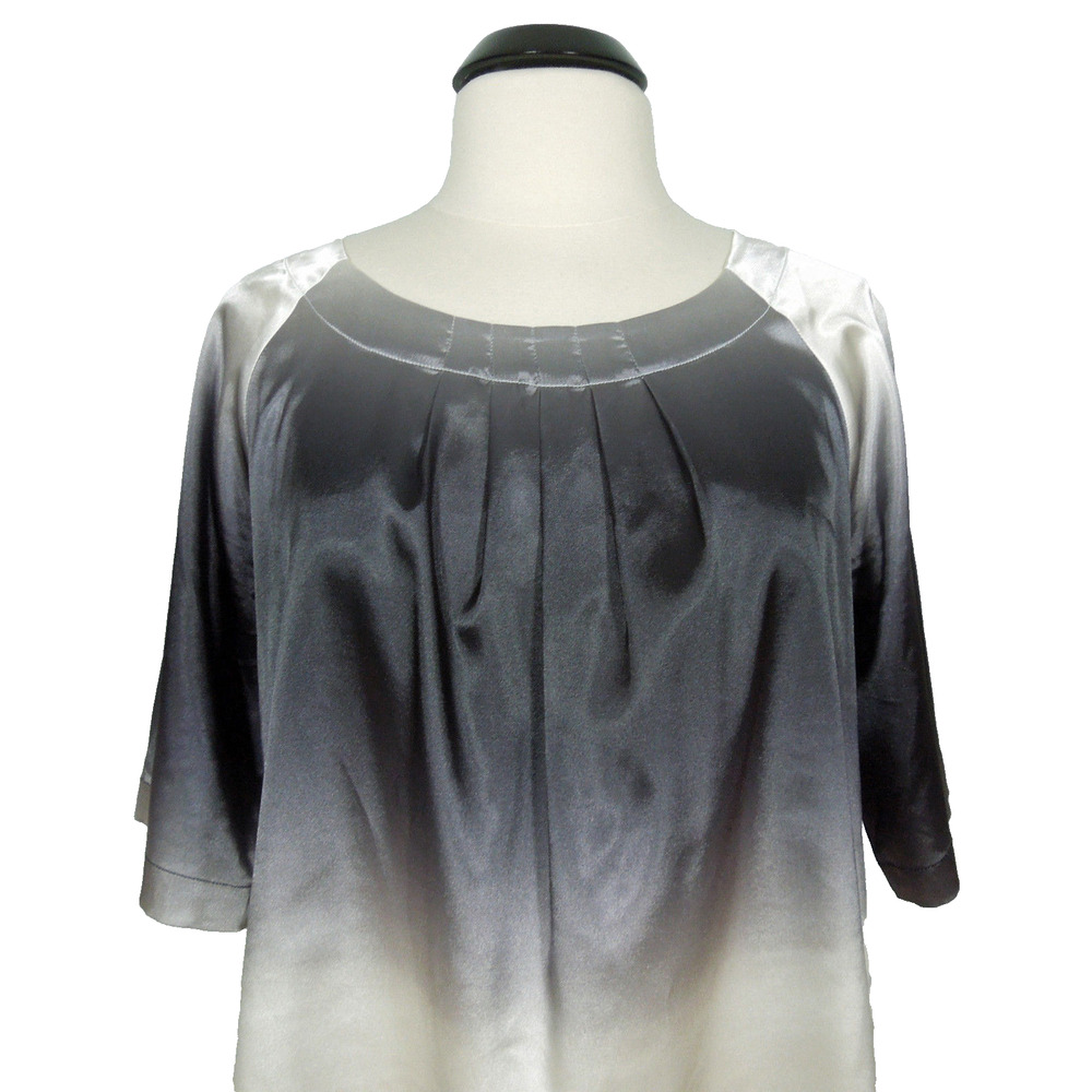 LIZ LANGE MATERNITY Tunic S Women Pearl White Gray Tone Color Shiny Scoop Neck